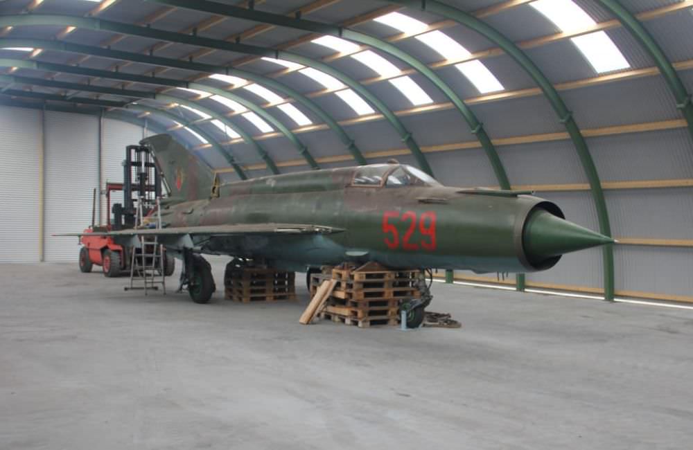 Kampfflugzeug MiG-21 im NVA Museum Rügen in Prora
